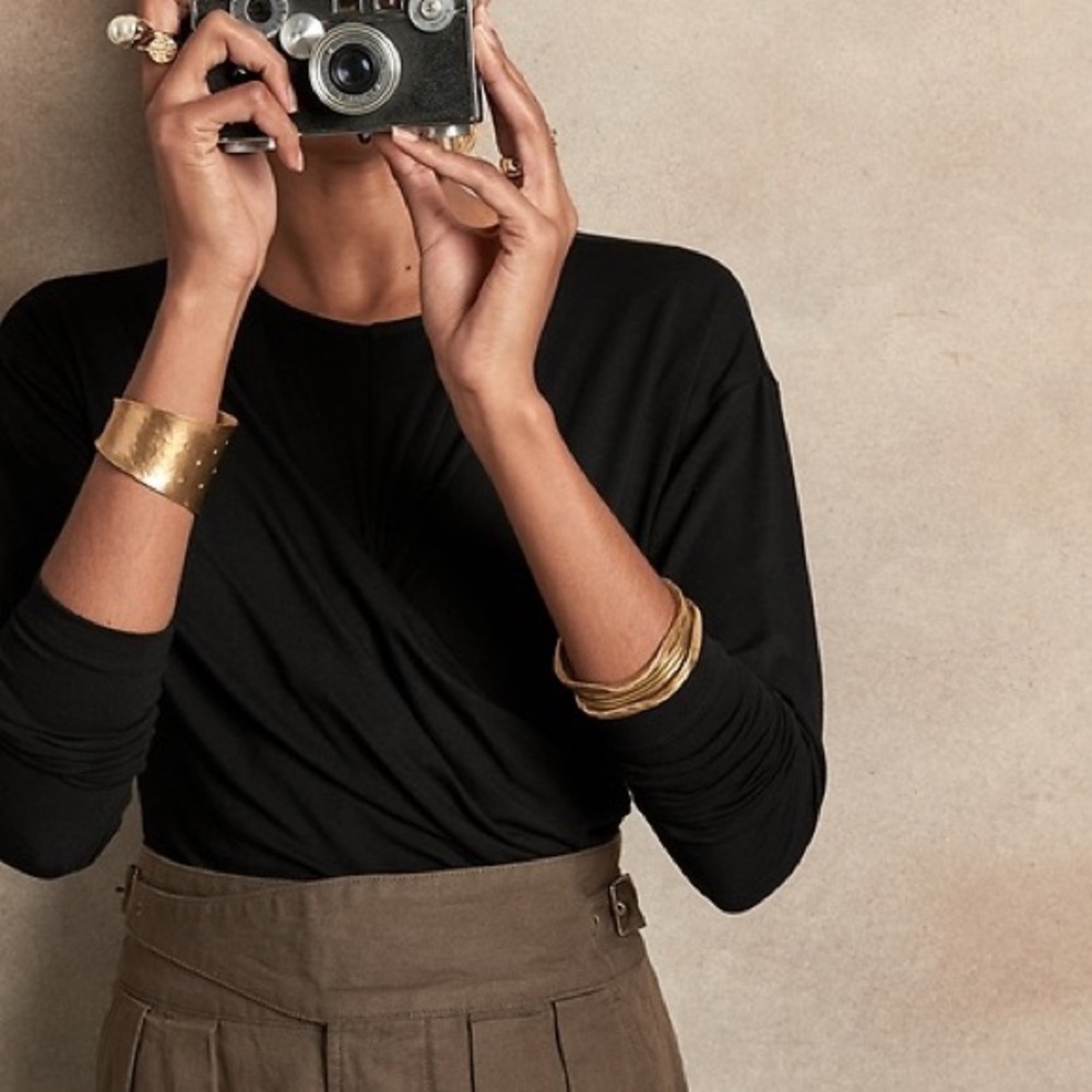 Banana Republic Twist Front Bodysuit - Black - size Large